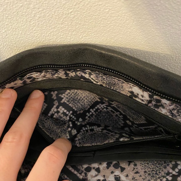 NWT nicole miller snakeskin purse!! - Picture 7 of 9